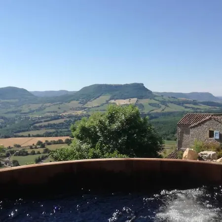 Avec Piscine Proche De Millau Saint-Georges-de-Luzençon