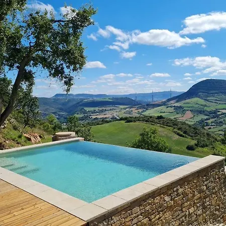 Apartment Avec Piscine Proche De Millau Saint-Georges-de-Luzençon